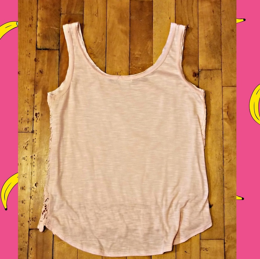 Floral Textured Tank - Picture 2 of 2